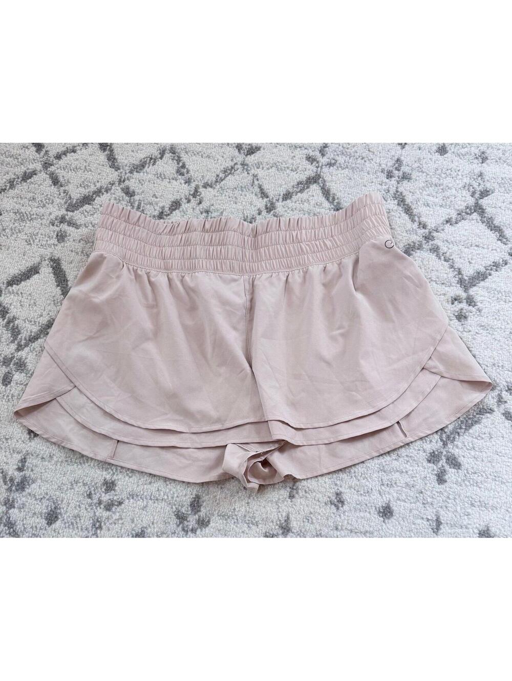 New with tags CALIA by Carrie Underwood Woven Petal Hem Short XL Sandstone Gray